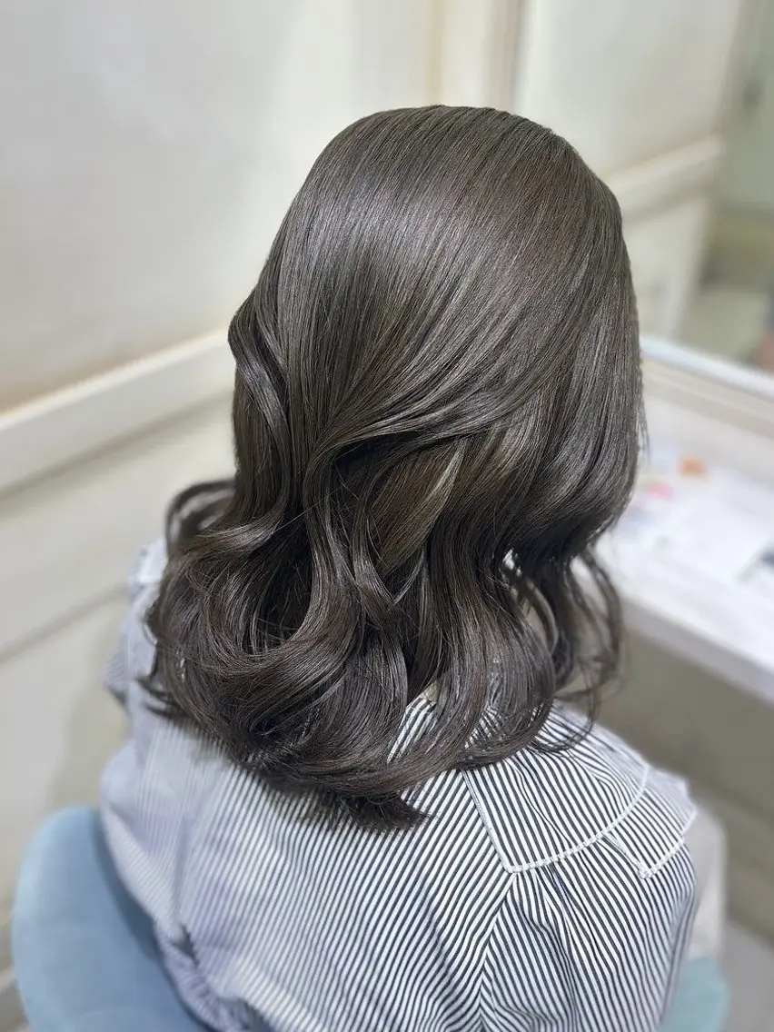ミディアム カラー ヘアカラー トリートメント 🟠髪質改善縮毛矯正 YUTO🟠のヘアスタイル
