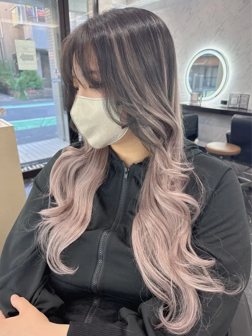 ロング ヘアカラー エクステ LOHAS Kanaのヘアスタイル
