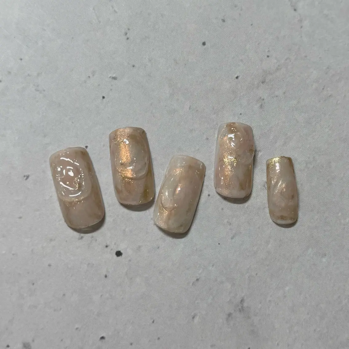 ネイル ハンドネイル chika .のネイルデザイン