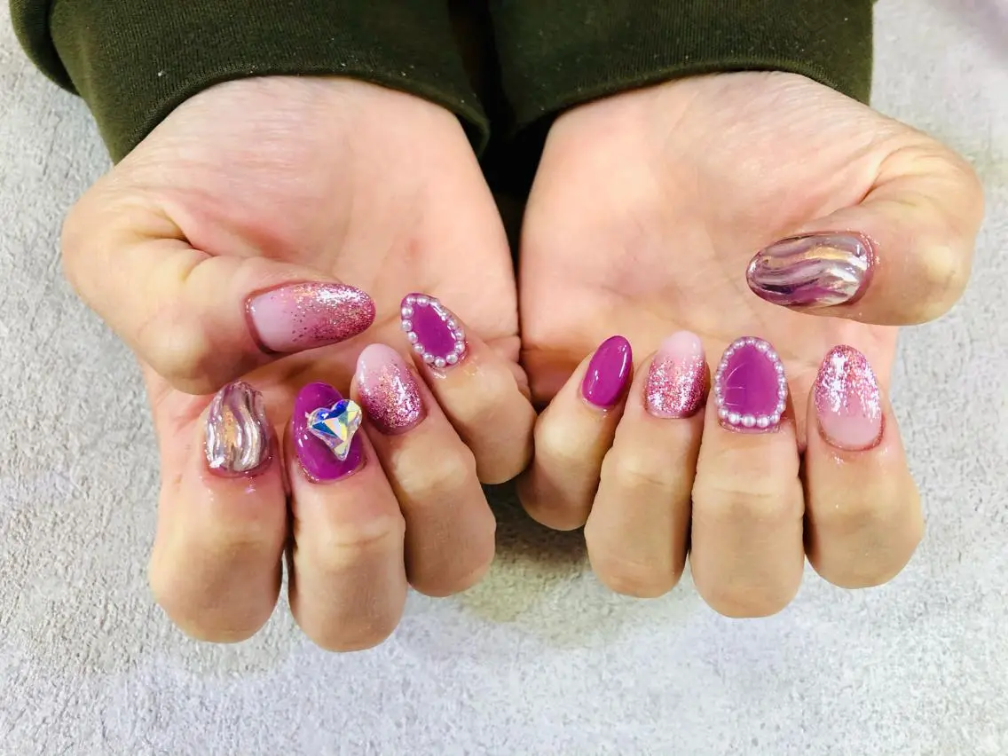 ネイル アートネイル ミラーネイル 持ち込み ぷっくりネイル ハンドネイル 🌿Nnail🌿 プライベートサロンのネイルデザイン