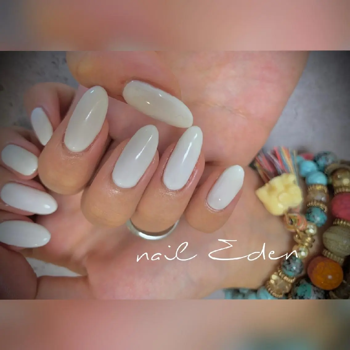 ネイル シンプルネイル ホワイト Eden ♾️のネイルデザイン