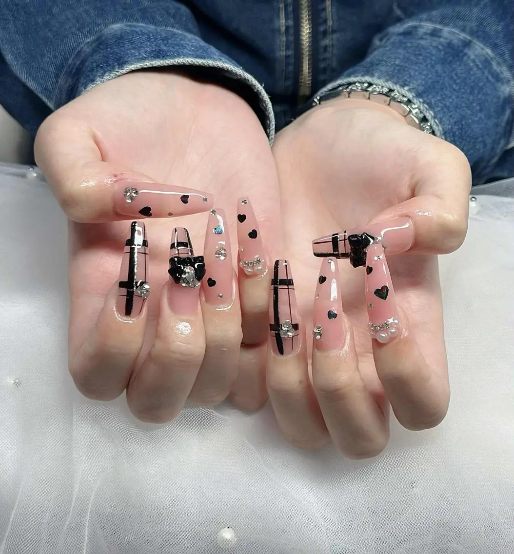 ネイル フレンチネイル ジェルネイル ハロウィン 韓国ネイル マグネットネイル ハンドネイル Hbaby nailのネイルデザイン