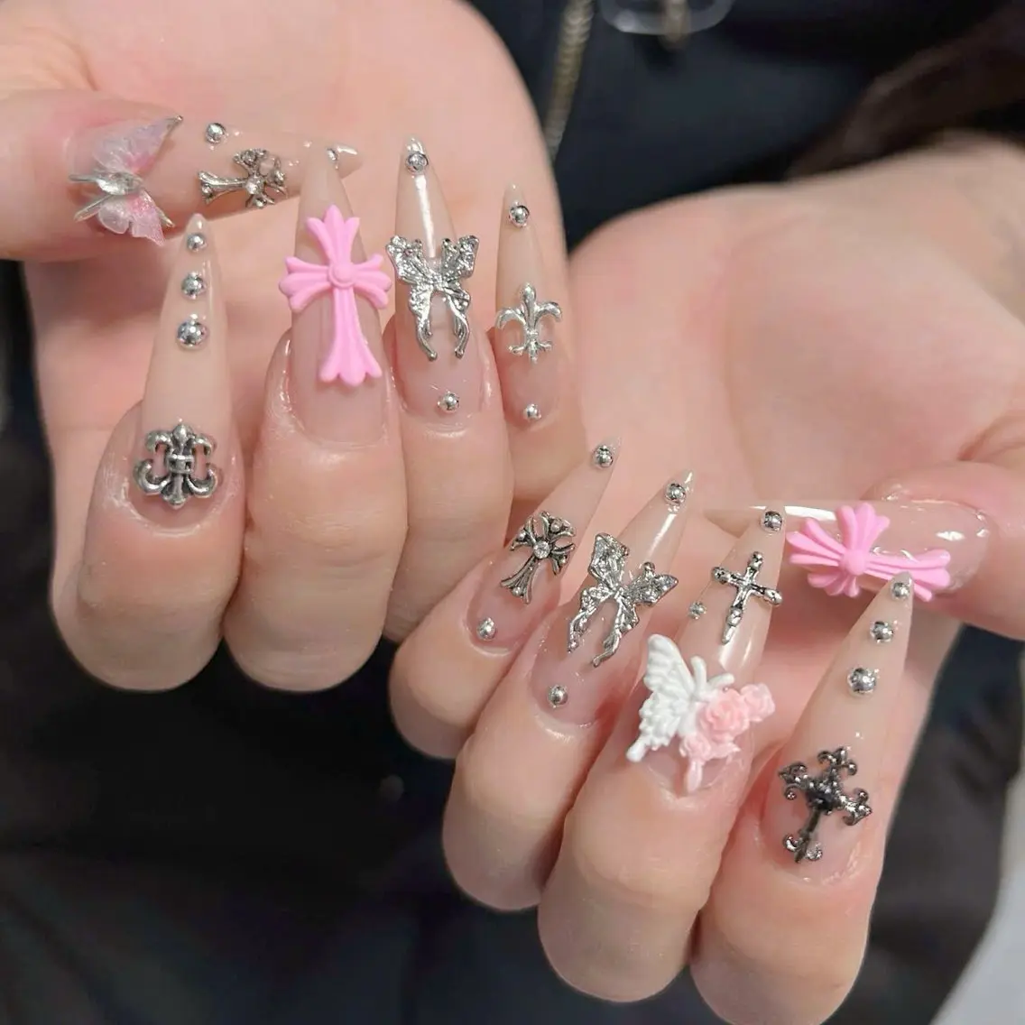 ネイル ハンドネイル moon nailsのネイルデザイン