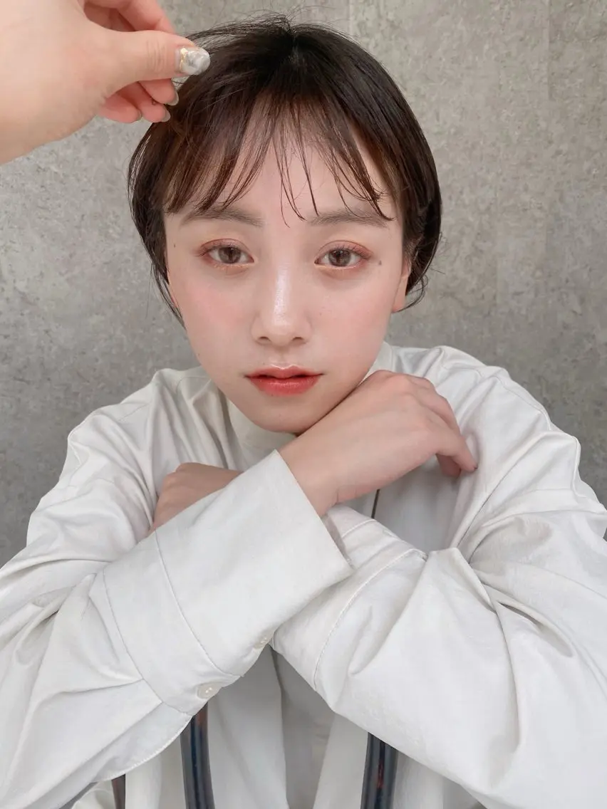 ショート カラー 樋口 夏希のヘアスタイル