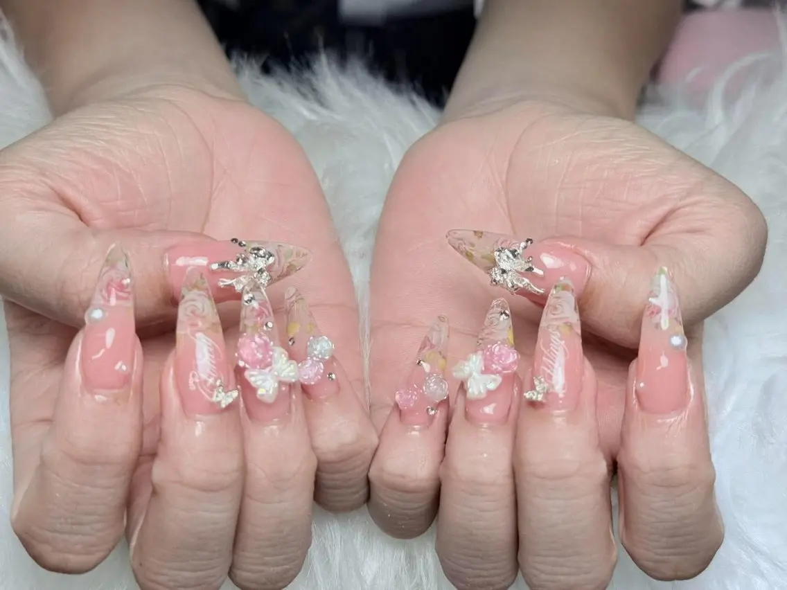 ネイル フレンチネイル 韓国ネイル マグネットネイル ニュアンスネイル オフィスネイル ハンドネイル Hana Rose Nailのネイルデザイン