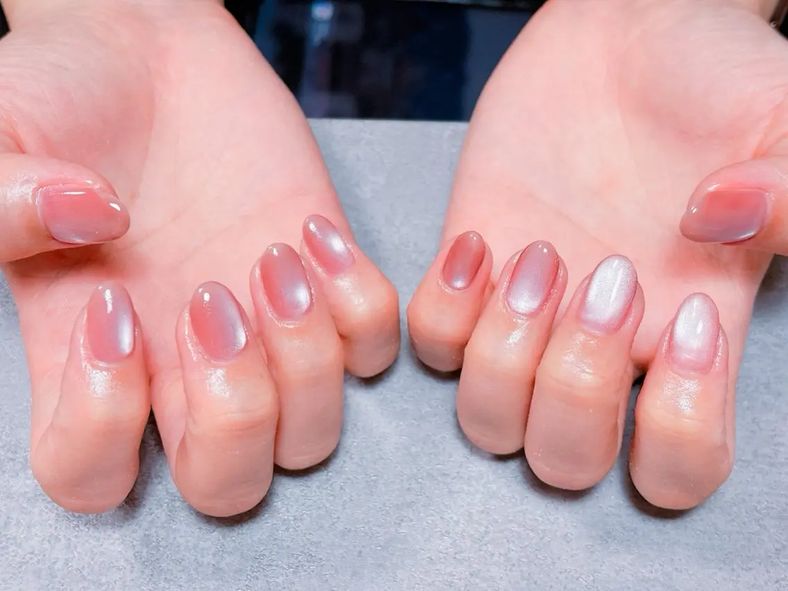 ネイル 桜ネイル ハート マグネットネイル ニュアンスネイル リボン ハンドネイル ハンドケア 💫ゆか_ Nailartistのネイルデザイン