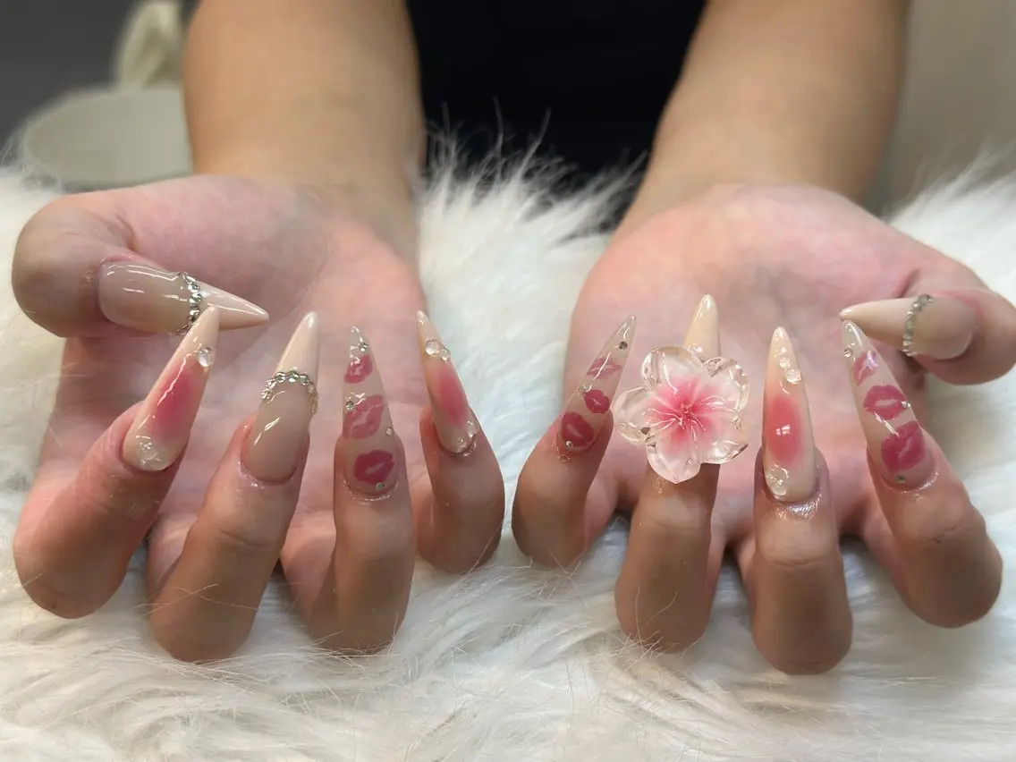 ネイル アートネイル 成人式 ジェルネイル ニュアンスネイル 夏ネイル ハンドネイル Nienail_ Luxeのネイルデザイン