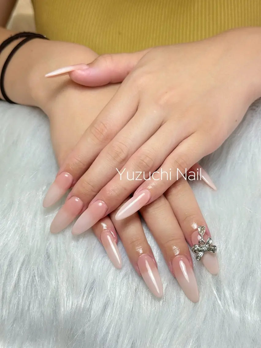 ネイル フットネイル 夏ネイル ワンホンネイル ハンドネイル ハンドケア Yuzuchi Nailのネイルデザイン