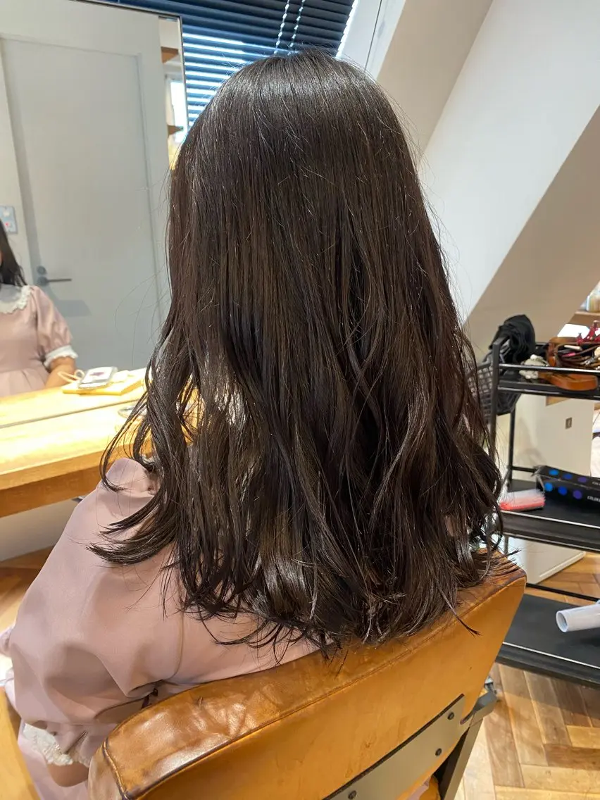 ロング カラー 透明感カラー ダブルカラー ハイライトカラー イルミナカラー インナーカラー misa🫧ナチュラ ル縮毛矯正/髪質改善のヘアスタイル