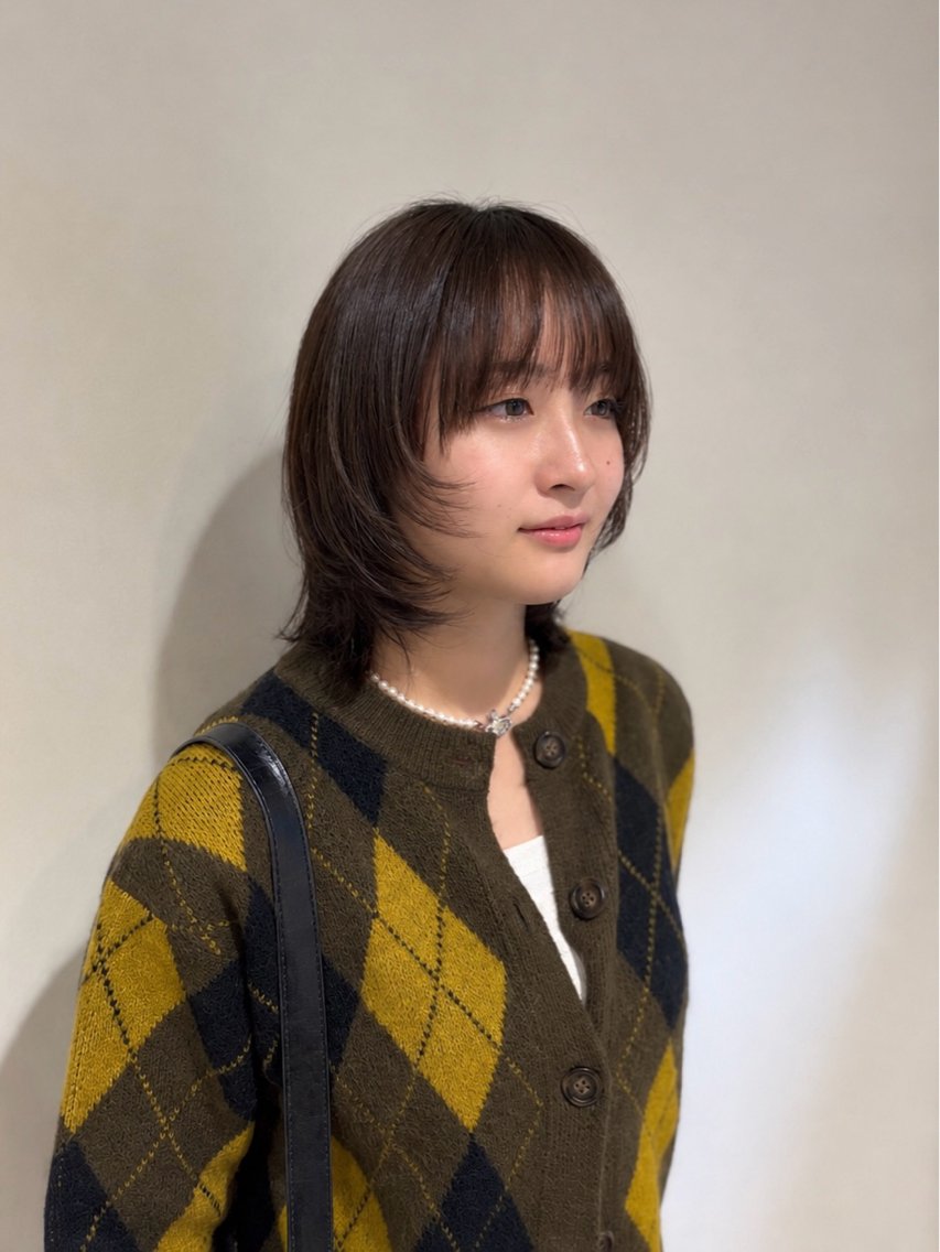 ミディアム ハイレイヤー レイヤーカット カット 尼丁 勇磨のヘアスタイル