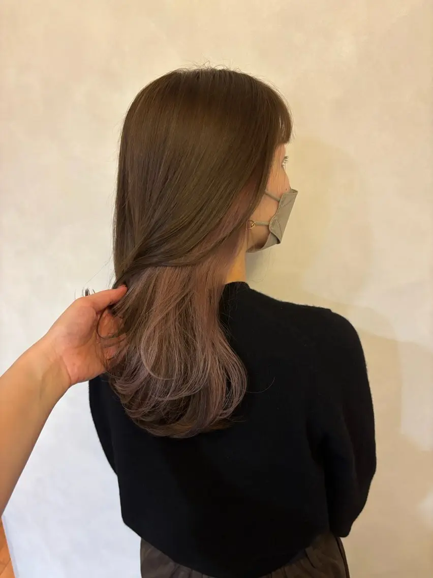 ロング カラー 栗本 栞のヘアスタイル