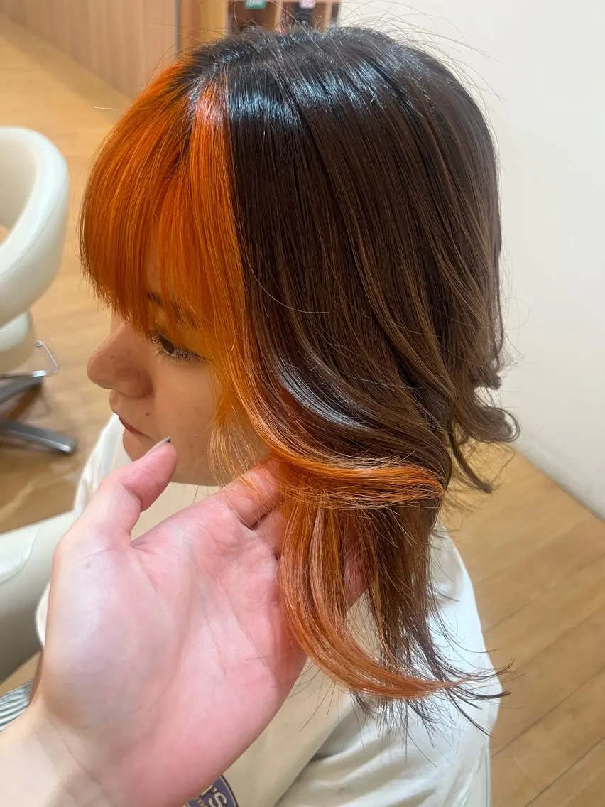 カラー オレンジ 岡 愛梨のヘアスタイル