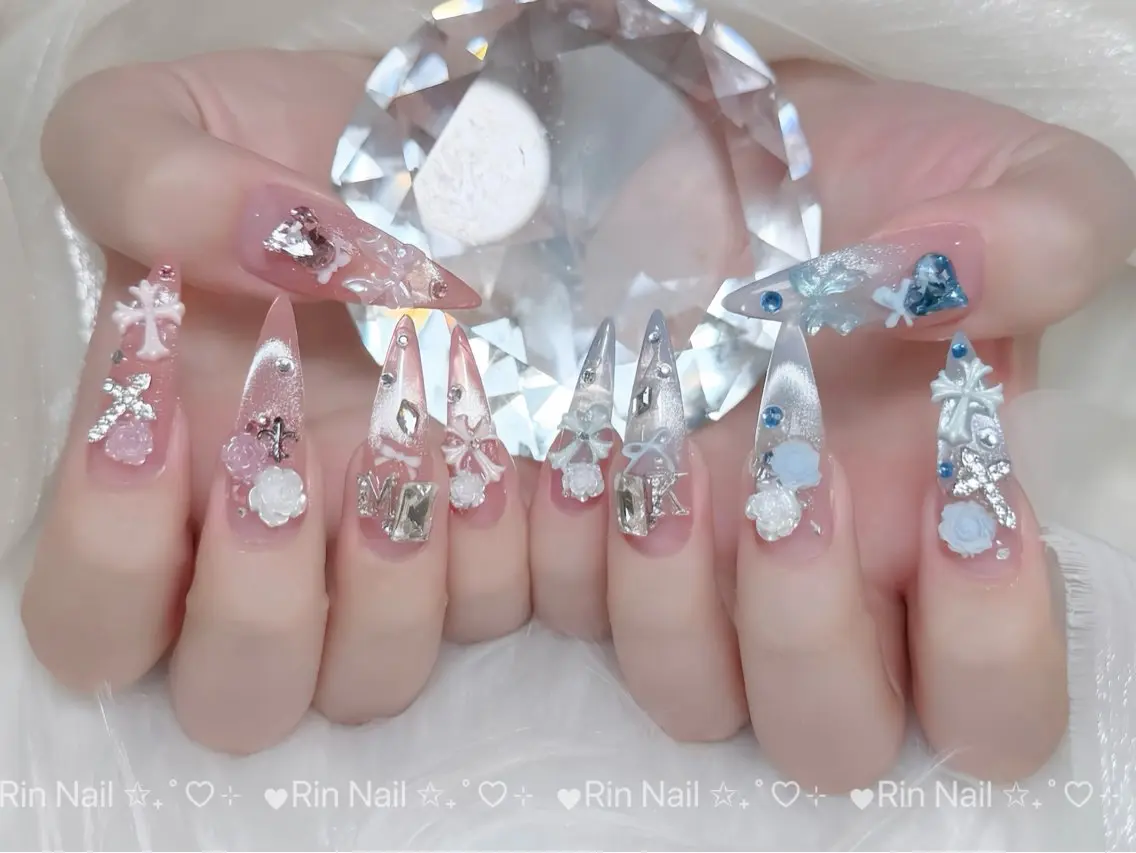 ネイル ブルー ジェルネイル ガーリー グラデーション グリーン ハンドネイル Rin Nail 新大久保店のネイルデザイン
