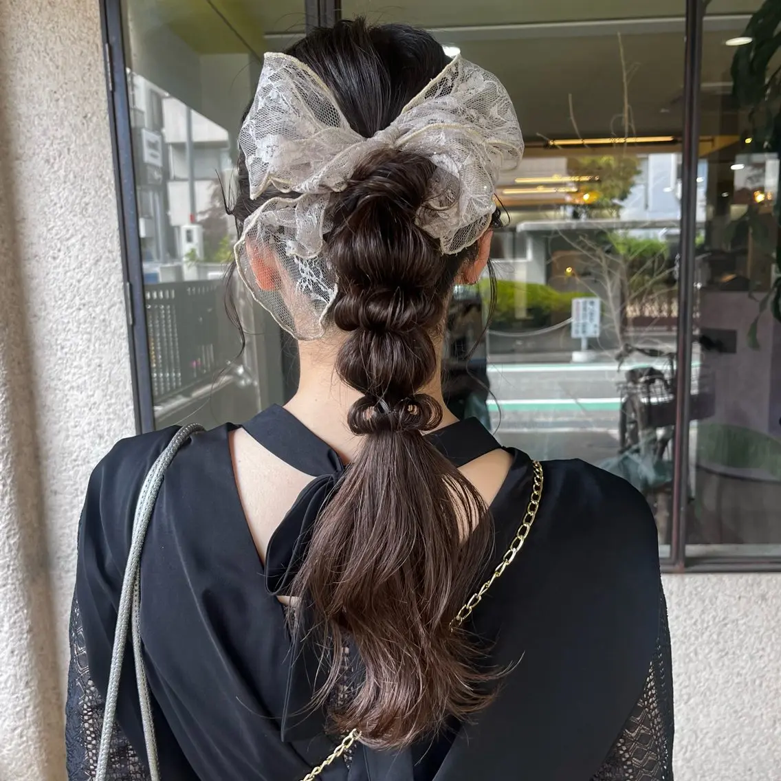 ロング ヘアアレンジ ポニーテール 玉ねぎヘアー 大人可愛い:: Rioのヘアスタイル