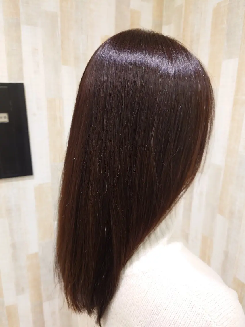 セミロング カラー earth平塚店 間瀬亜紗里のヘアスタイル