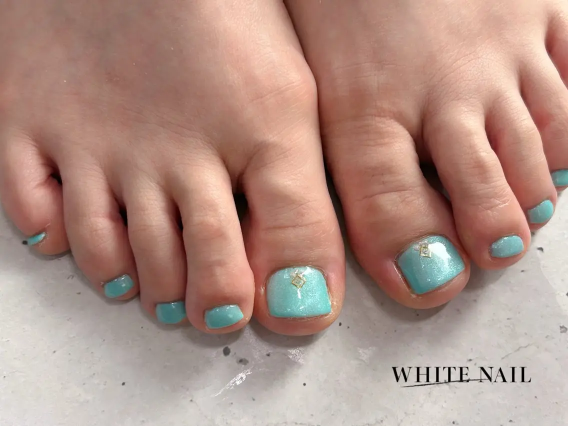ネイル フットネイル フットネイル WHITE NAIL ホワイトネイルのネイルデザイン