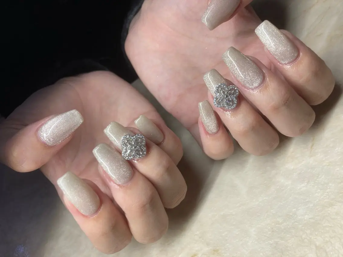 ネイル マグネットネイル elu :nail&eyeのネイルデザイン