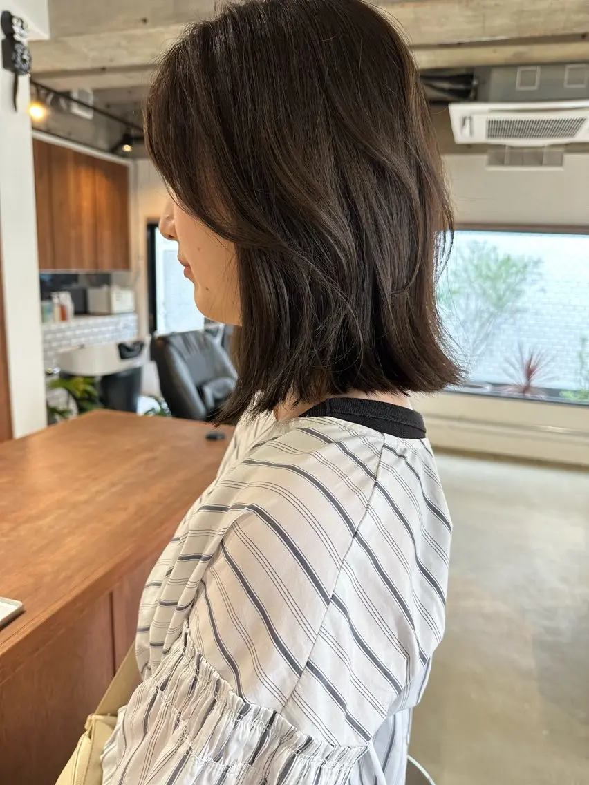 ミディアム カラー グレージュ kaito /都立大学herのヘアスタイル