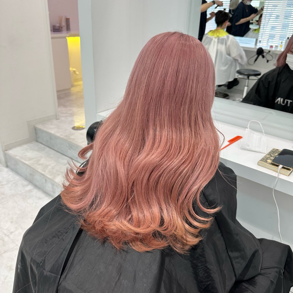 ロング 暖色系ハイトーン♡ mioriのヘアスタイル