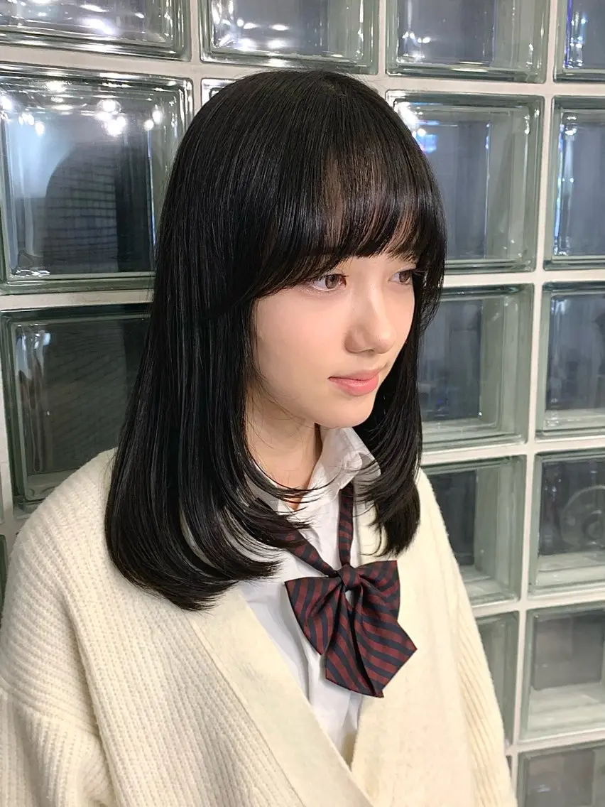 セミロング カット クレハ :)のヘアスタイル