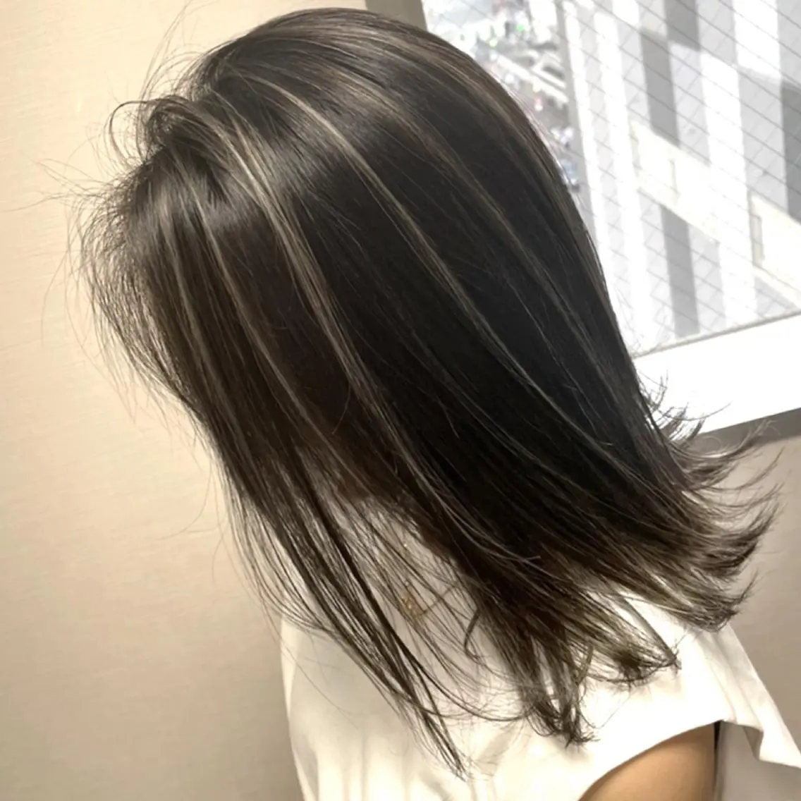 ミディアム カラー ハイライトカラー ハイライト カット ヘアカラー 松井那津子 /ハイライトブリーチのヘアスタイル