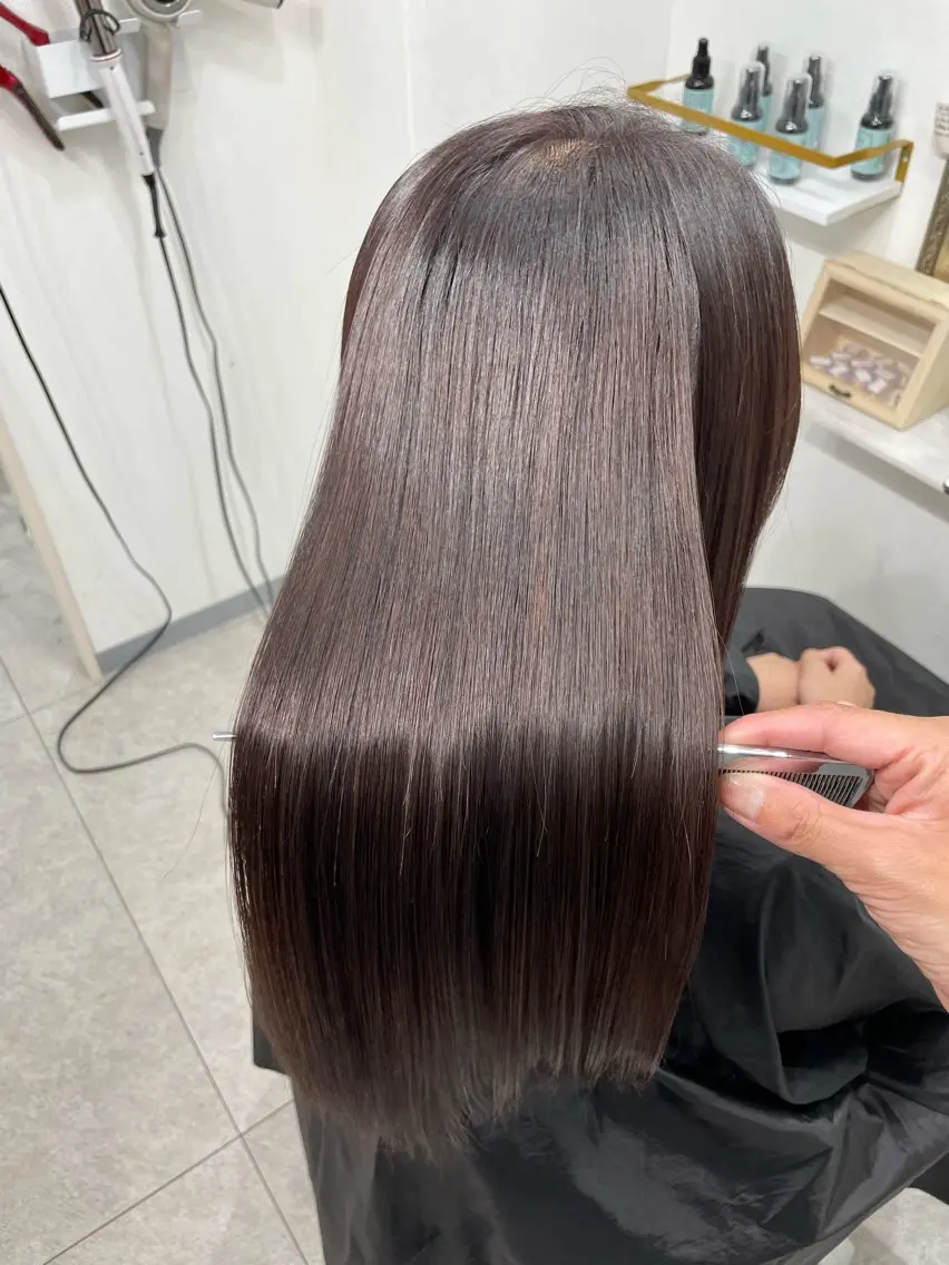 セミロング カラー 縮毛矯正 トリートメント 癖解消✨️シルク 矯正💎DAIKIのヘアスタイル
