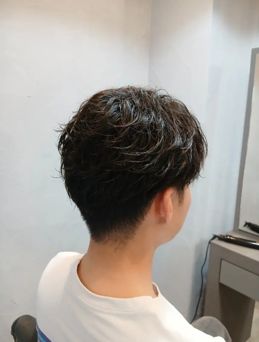 ショート メンズ 前田 瑛司のヘアスタイル