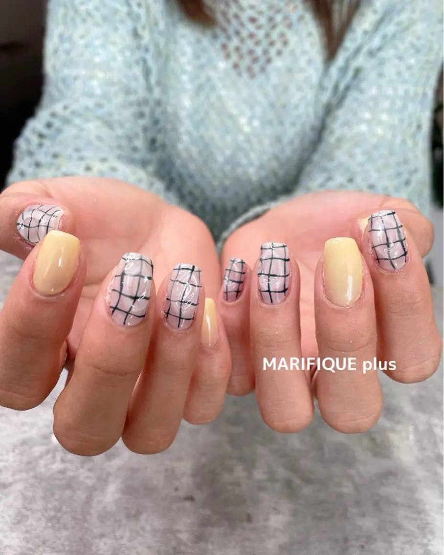 ネイル 春ネイル 黄色 ハンドネイル ma riのマツエク・マツパデザイン
