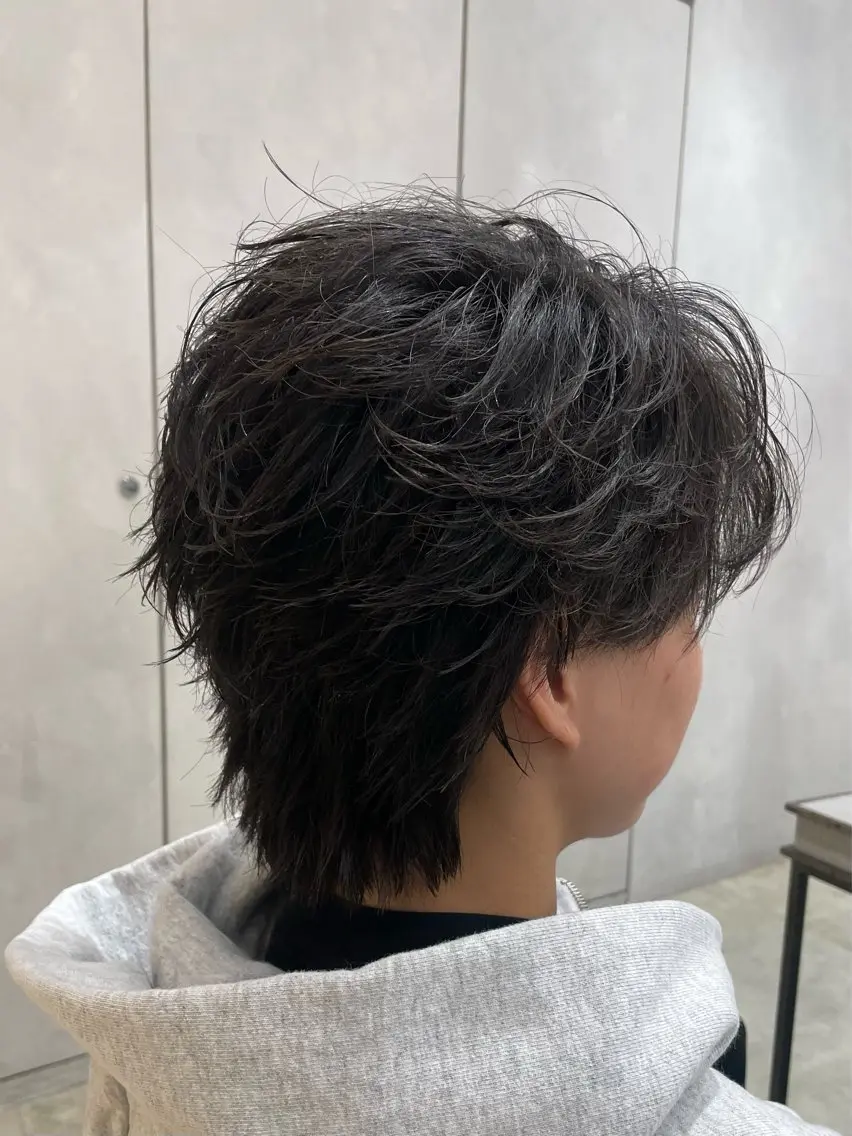 ショート メンズ センターパート フェザーパーマ メンズパーマ メンズ特化🔥 金子直斗のヘアスタイル