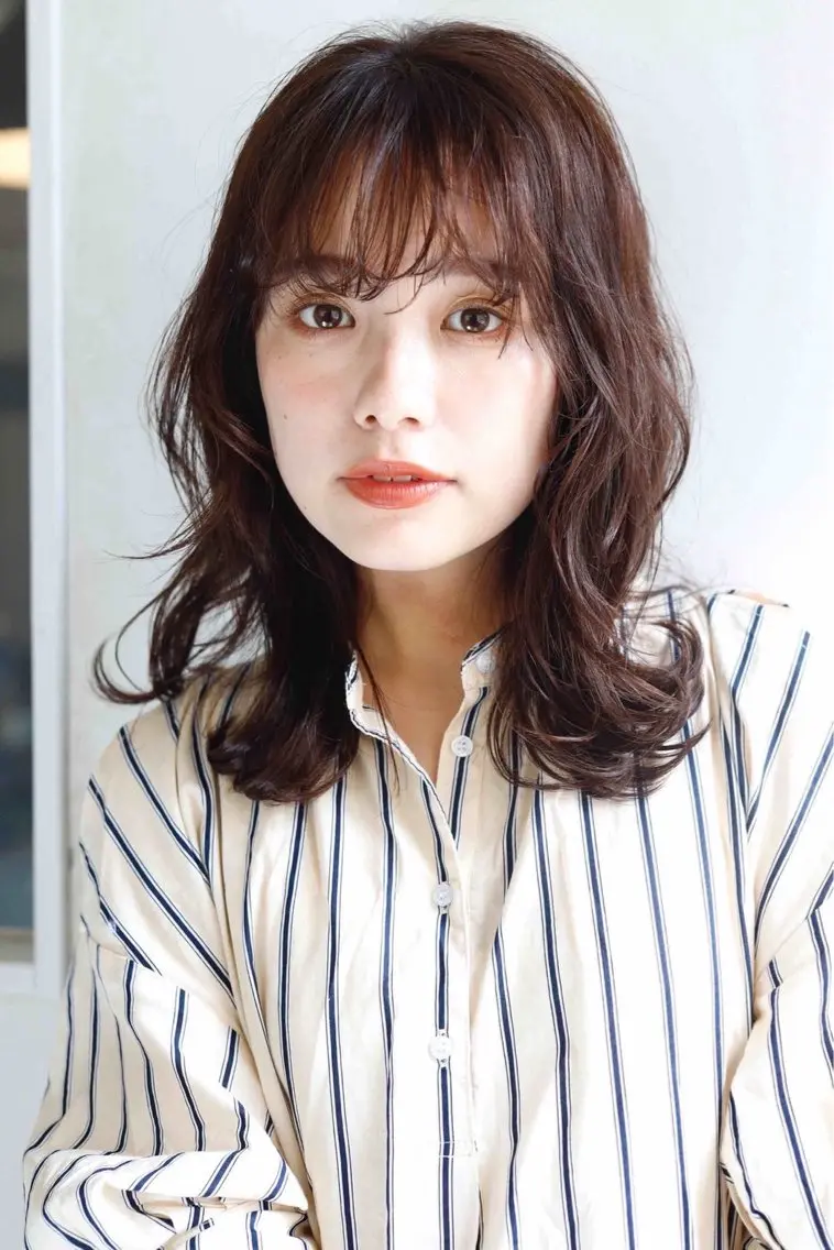 ミディアム カラー パーマ 透明感カラー 🎵Chikaのヘアスタイル