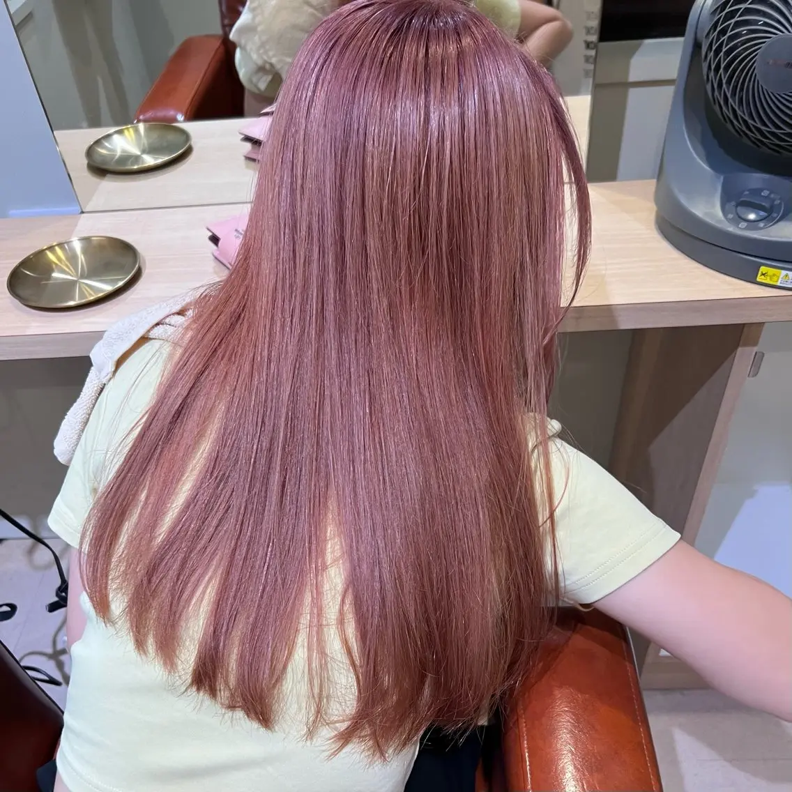 ロング カラー ブリーチ ピンクカラー やすい さおりのヘアスタイル
