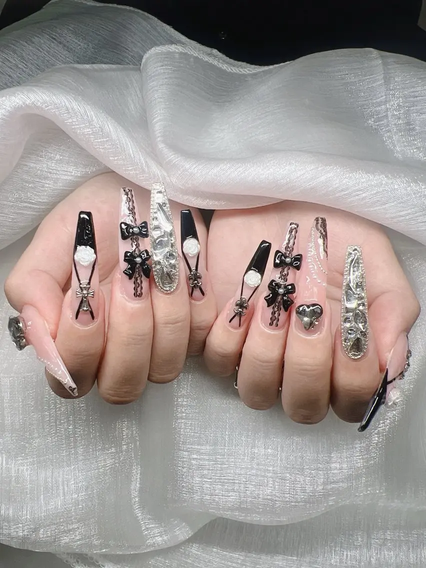 ネイル 長さ出し グラデーション 卒業式 キラキラネイル マグネットネイル ハンドネイル Lee Nails チップ長さだし専門店のネイルデザイン