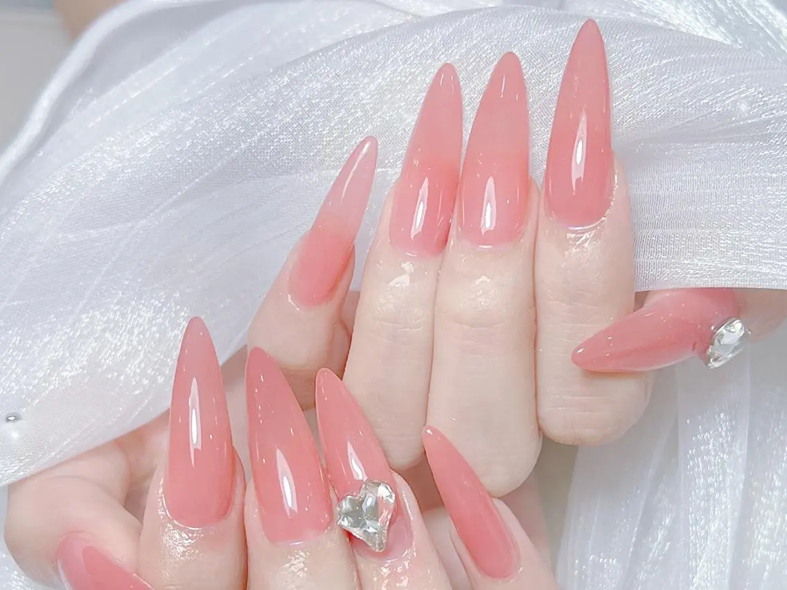 ネイル オーロラネイル チークネイル 長さ出し フットネイル フレンチネイル ハンドネイル ハンドケア yumi nailのネイルデザイン