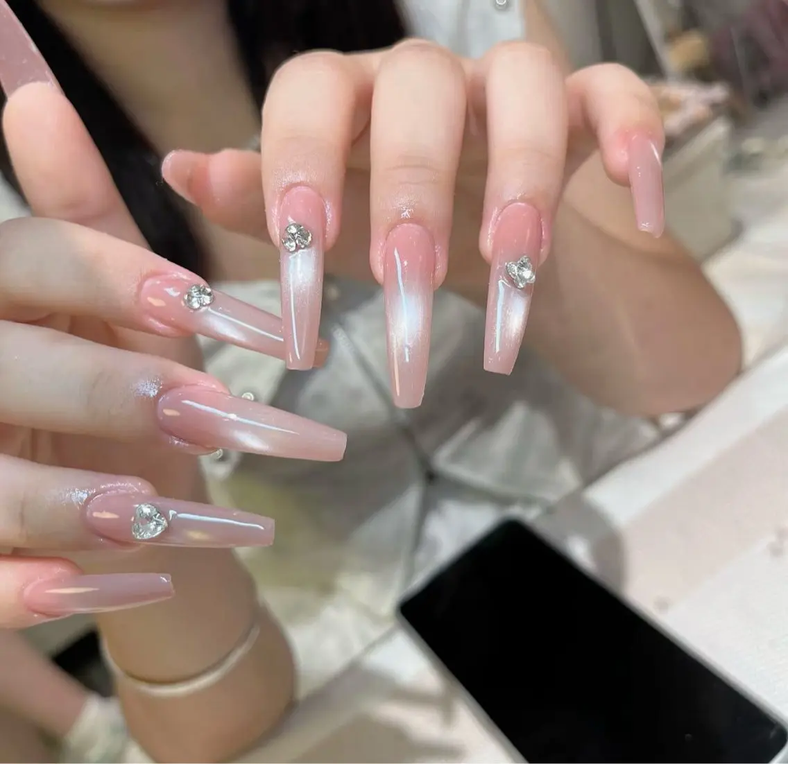 ネイル アートネイル オーロラネイル ブルー チークネイル フットネイル ハンドネイル NAILS168 新大久保店のネイルデザイン