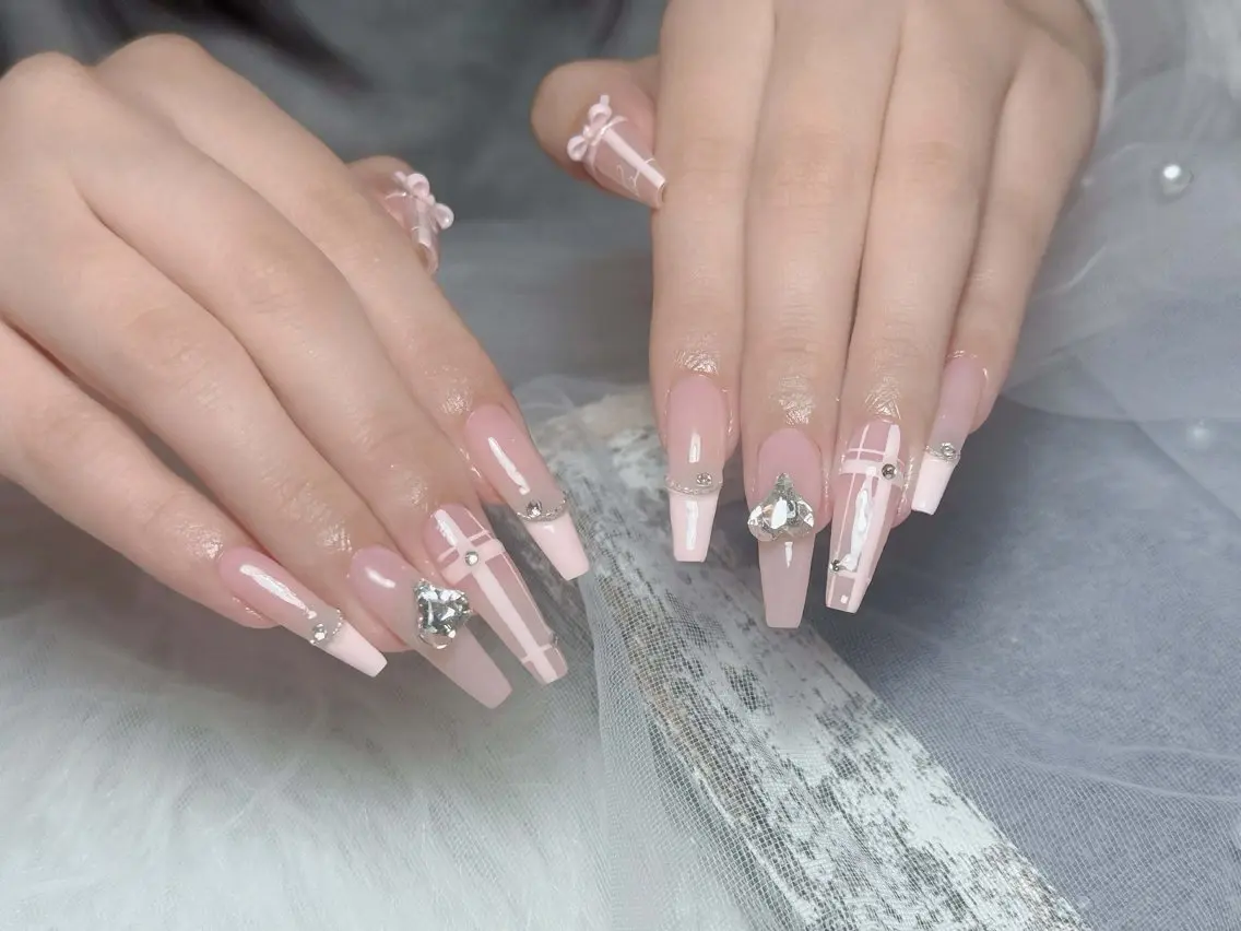 ネイル ハンドネイル Ami Nailのネイルデザイン