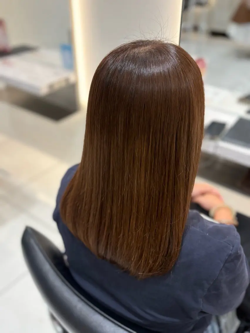 セミロング カラー 艶髪になれるカラー 🩵🩶MAMIのヘアスタイル