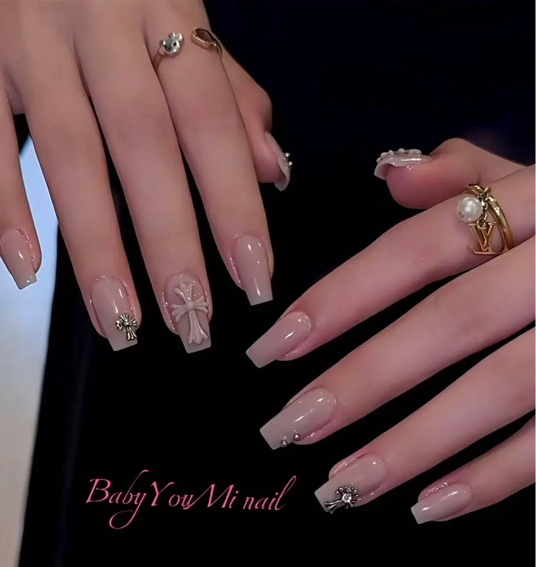 ネイル オーロラネイル チークネイル 成人式 フットネイル フレンチネイル ハンドネイル BabyYouMi nailのネイルデザイン