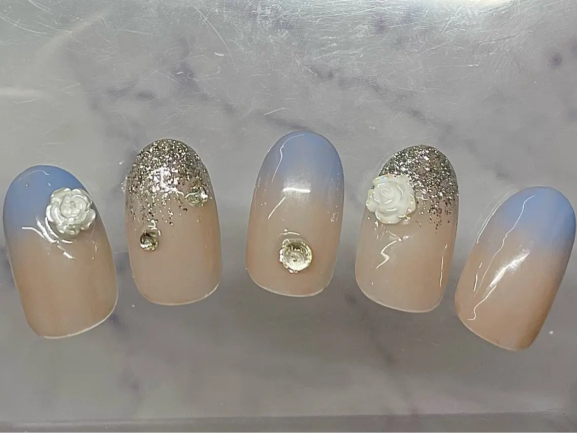 ネイル AYA Reginaのネイルデザイン