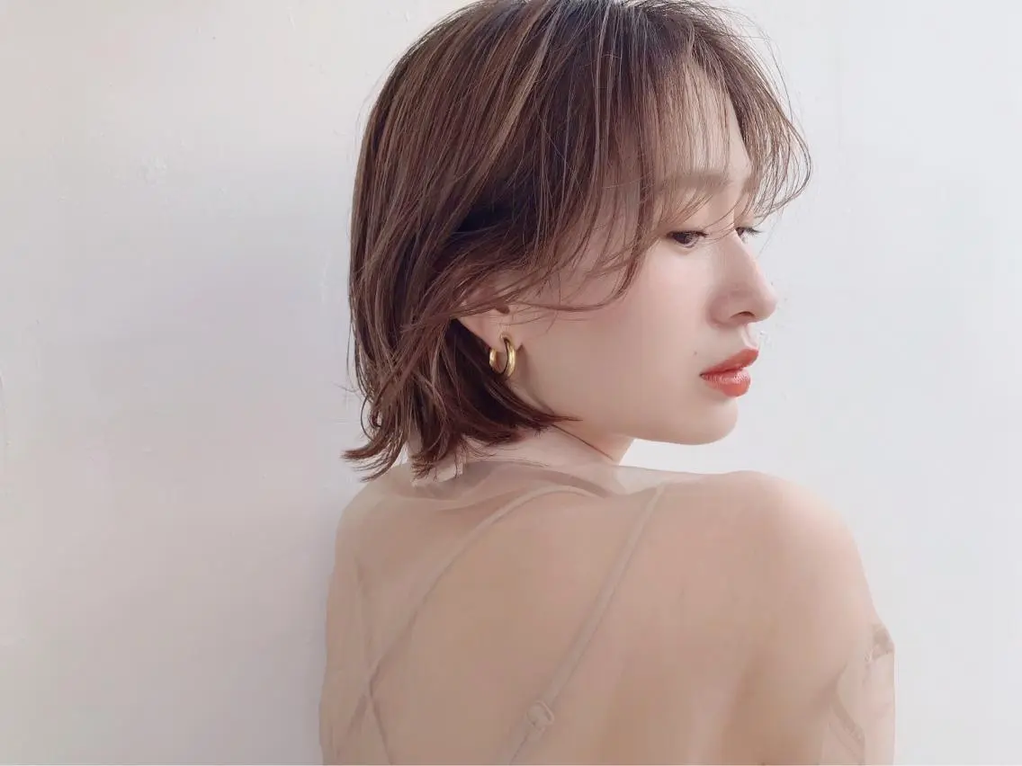 ミディアム 鎌倉 彩のヘアスタイル