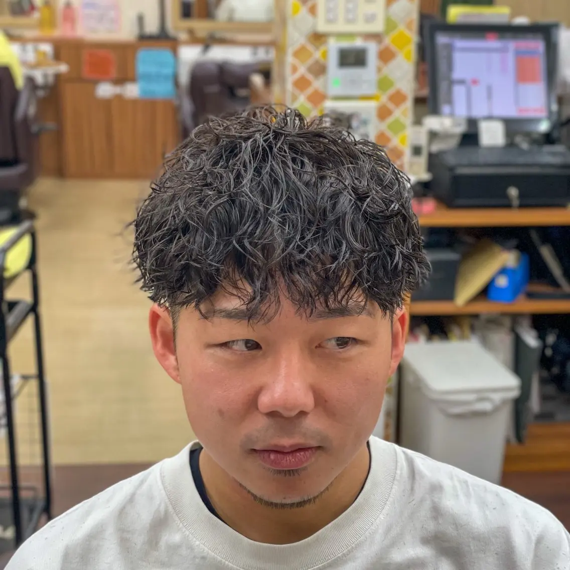 ショート パーマ メンズ カット パーマ 河津 しおりのヘアスタイル