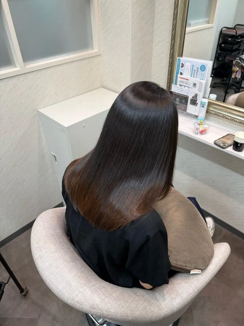 セミロング ヘアカラー トリートメント ヘッドスパ 髪質改善/縮毛矯正 アンナ🍊のヘアスタイル