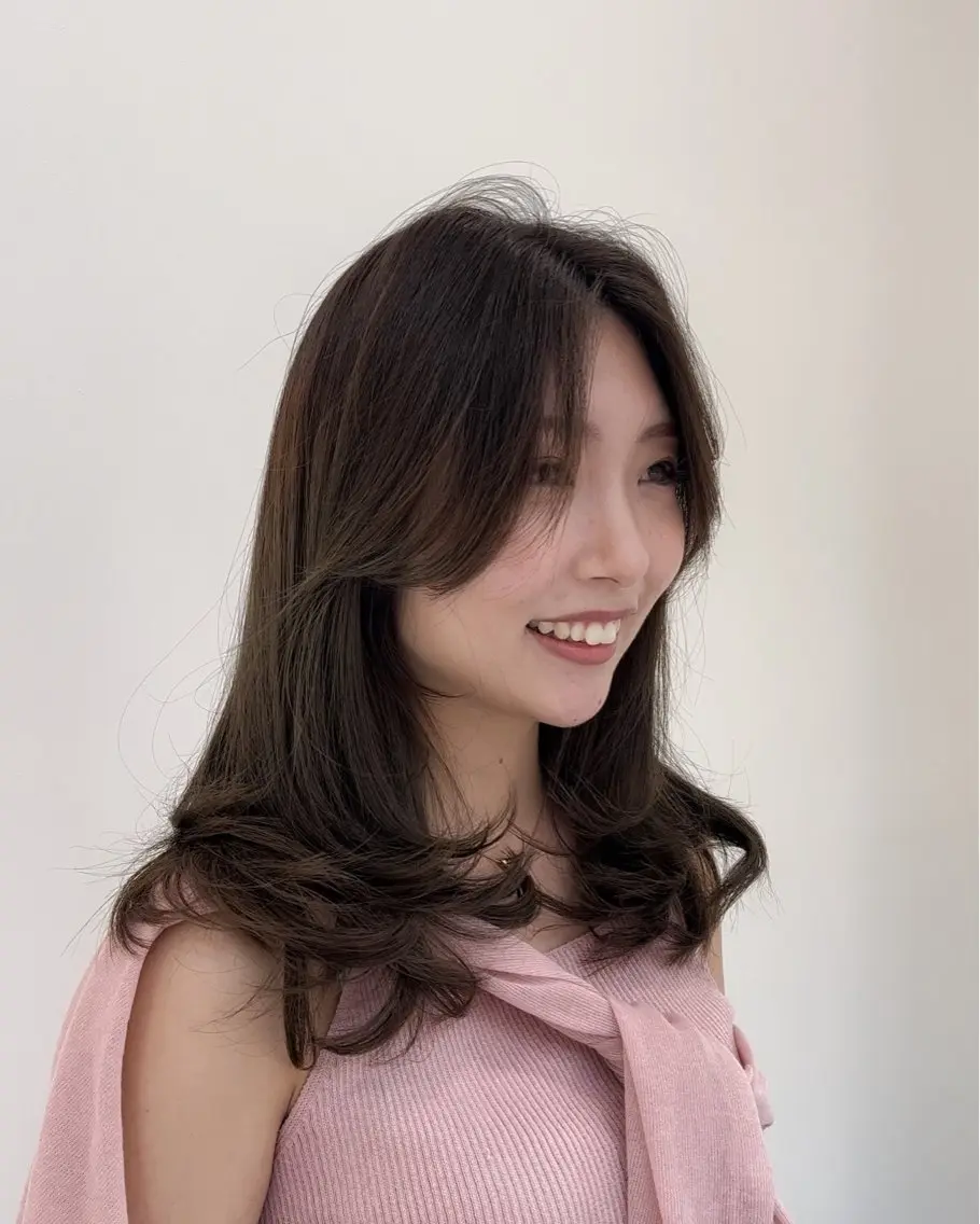 ミディアム カラー 顔周りカット レイヤーカット カット ヘアカラー トリートメント ミタニ/髪質改善 /レイヤーカットのヘアスタイル
