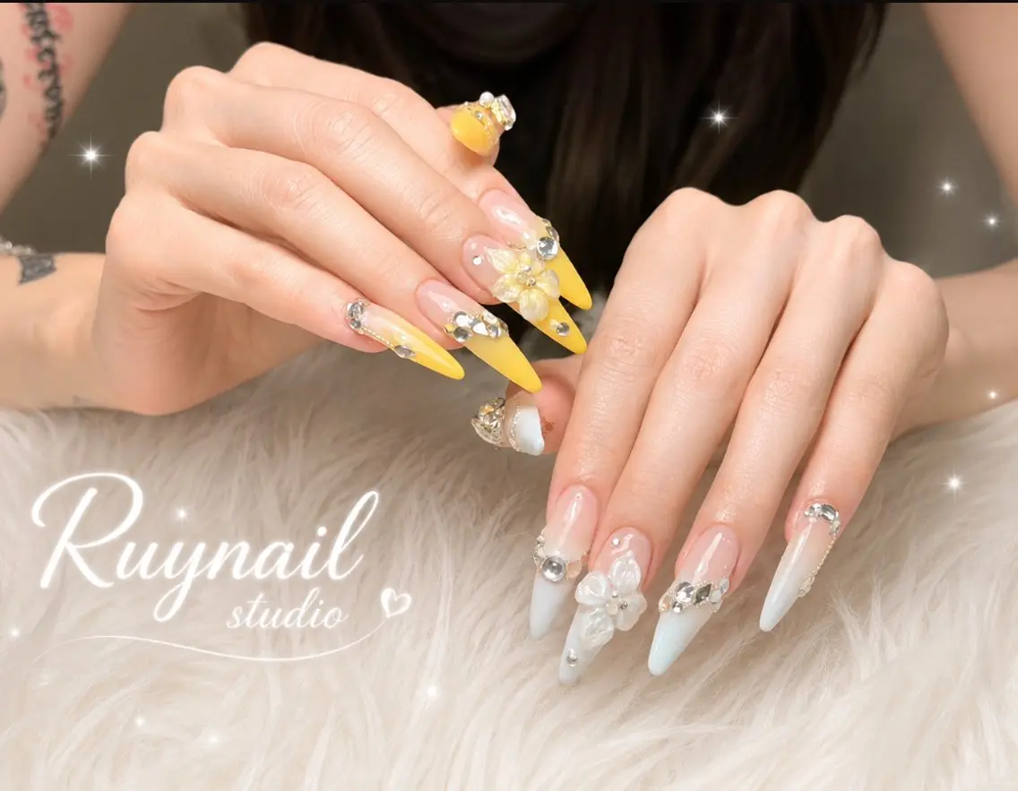 ネイル アートネイル フレンチネイル ジェルネイル キラキラネイル ニュアンスネイル ハンドネイル Ryu Nail YukiChanのネイルデザイン
