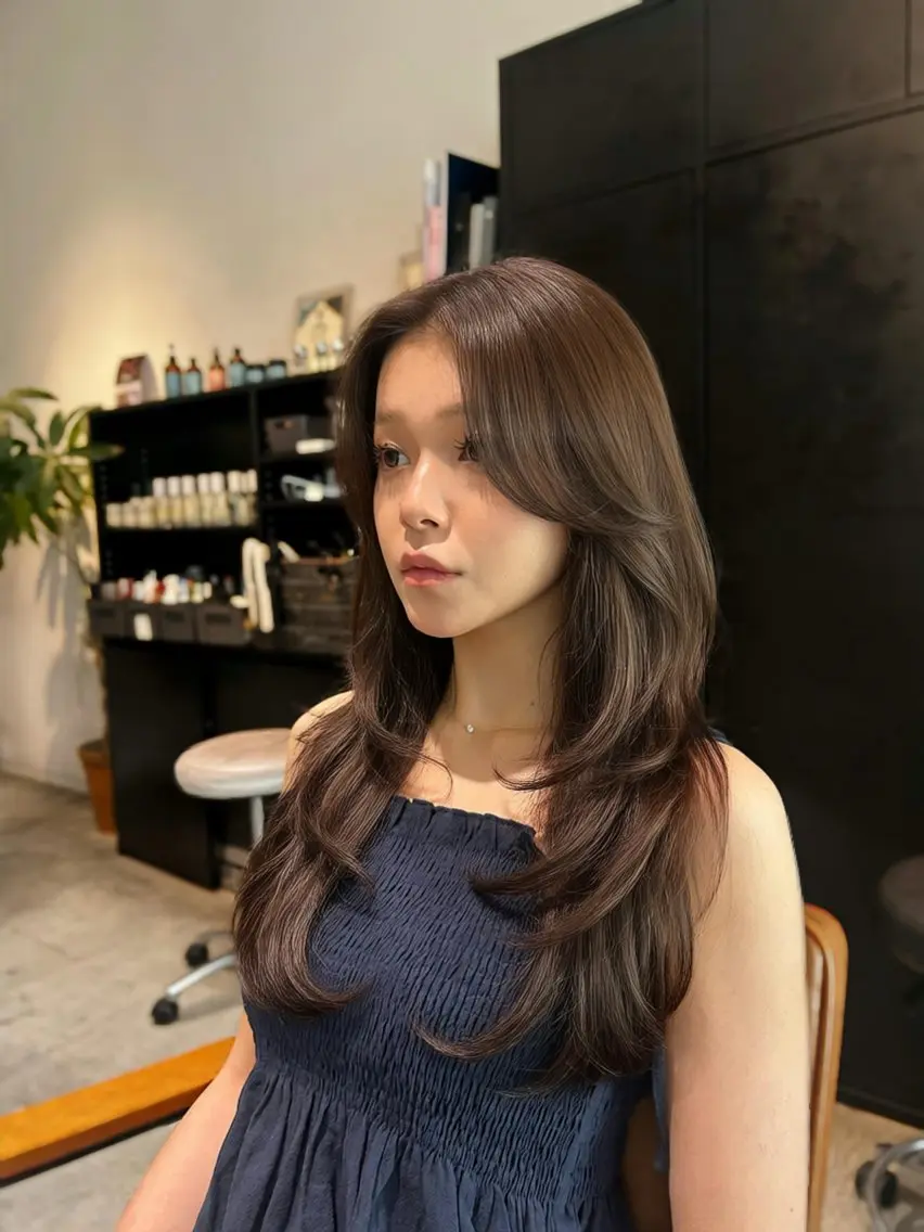 ロング カット 広瀬 帆々乃のヘアスタイル