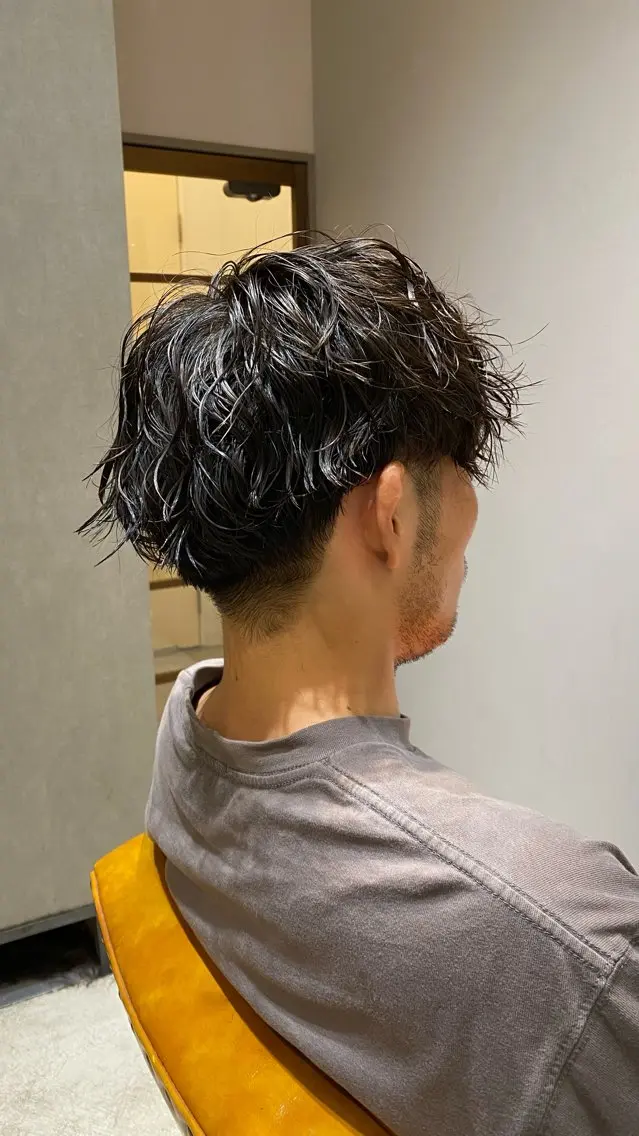 ショート パーマ メンズ メンズパーマ スパイラルパーマ カット パーマ 市川 あいりのヘアスタイル