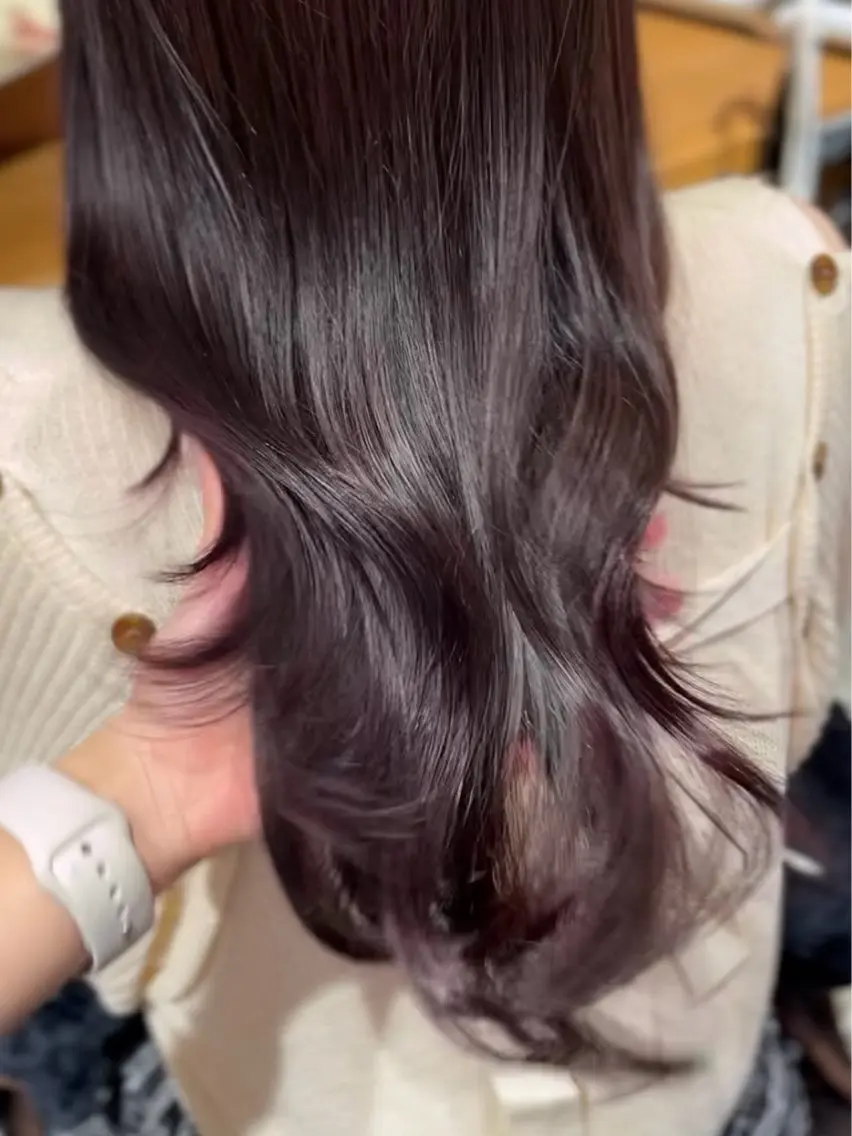 ロング カット ヘアカラー トリートメント 塩川ももこ/ 自然な縮毛矯正のヘアスタイル