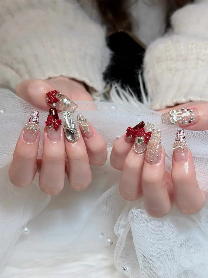ネイル オーロラネイル ボルドー ブラウン 氷ネイル・うるうるネイル キラキラネイル ハンドネイル Julli NailStudioのネイルデザイン