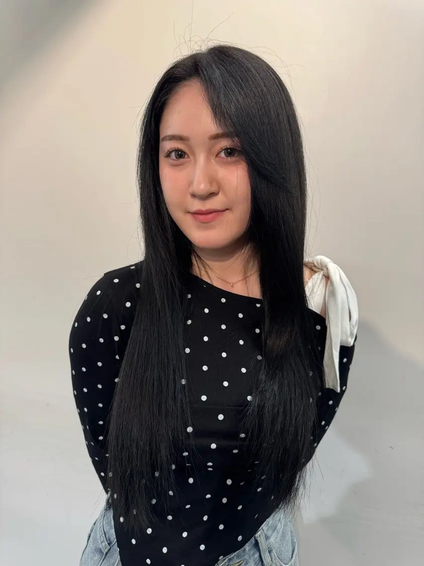 ロング カラー ヘアカラー ROSTAR セイゴのヘアスタイル