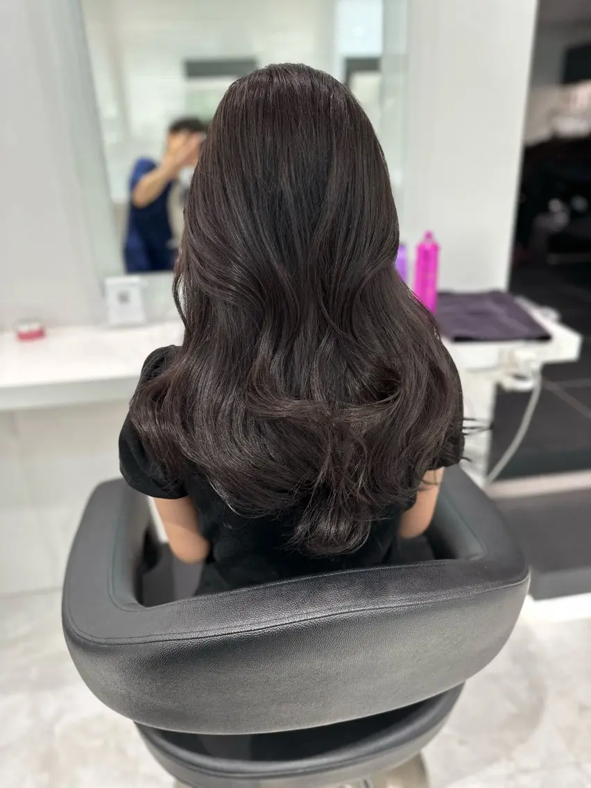 ロング カラー 赤み消し🌿 透明感カラー🫧のヘアスタイル