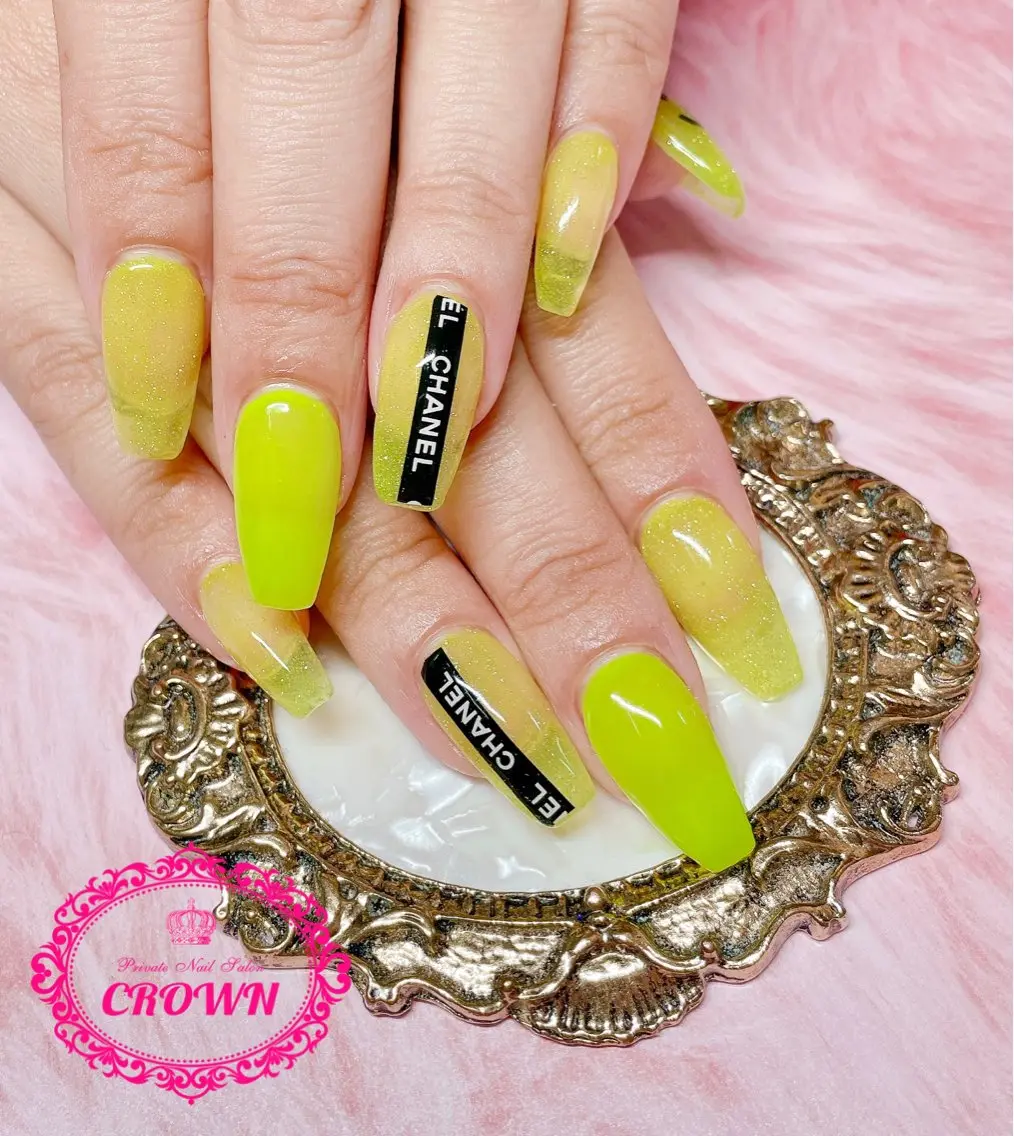 ネイル CROWN プライベートサロンのネイルデザイン